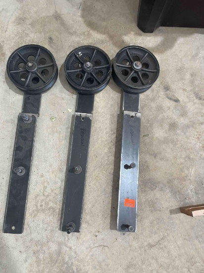 Barn door pulleys