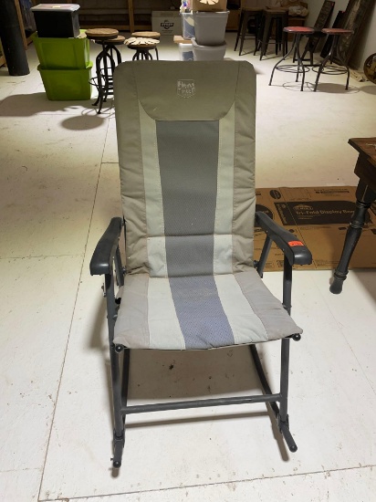 Rocking folding chair