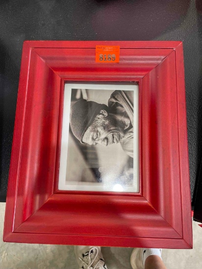 Picture frame red