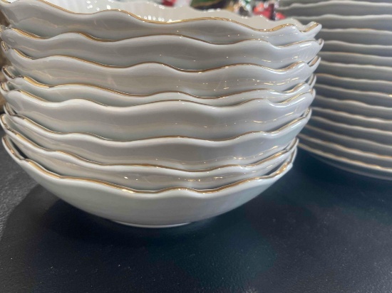 Eaton fine dining bowls