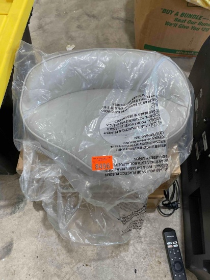 Gray casting seat