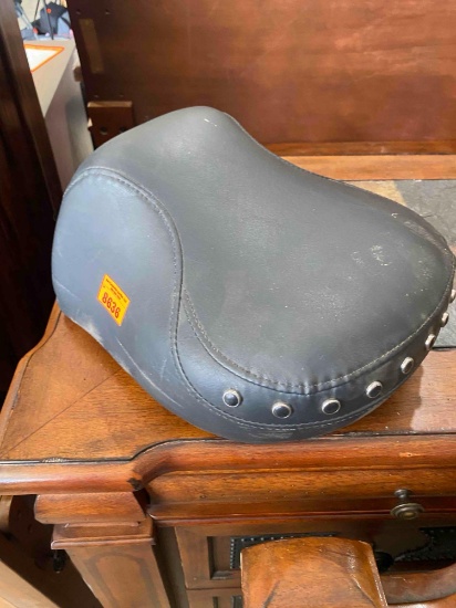 Motorcycle seat