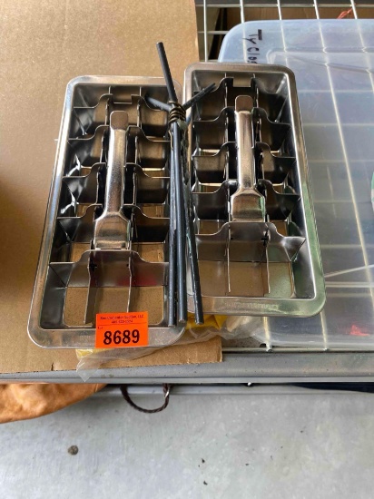 Vintage ice trays and unknown item