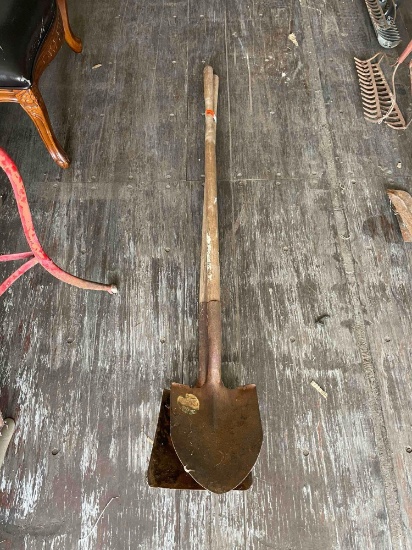 2 shovels