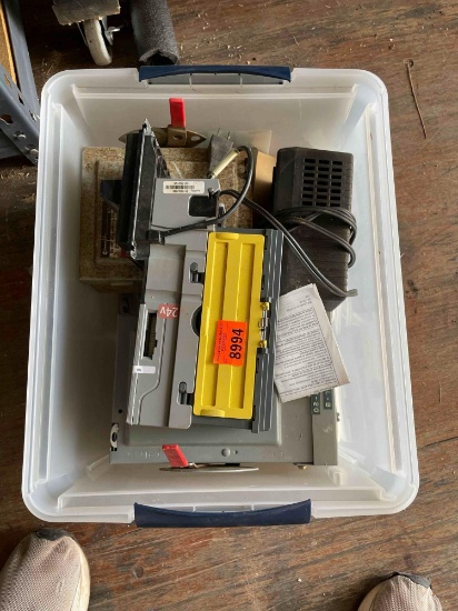 Electrical wall boxes
