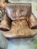 Leather chair Must bring help to load