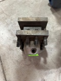 Square tool post