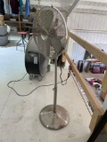 Floor fan on pedestal Works Must bring help to load