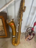 King Zephyr Baritone saxophone
