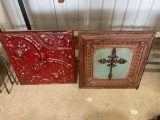 2 wall decor items