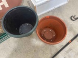 Plastic flower pots