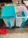 2 plastic containers with lids