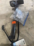Floor pump with gauge