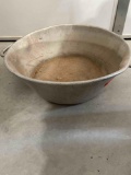 Aluminum bowl