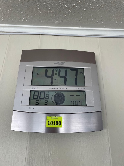 radio controlled digital wall clock