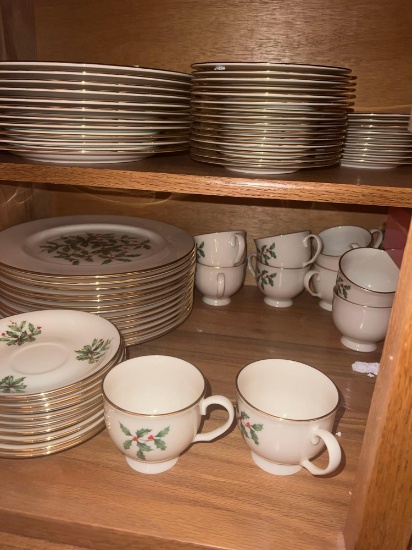 Lenox holiday china collection