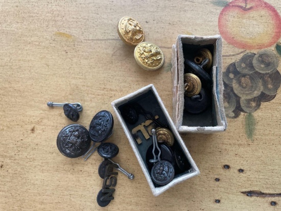 Cuff link buttons