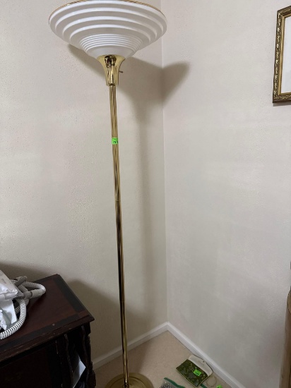 floor lamp