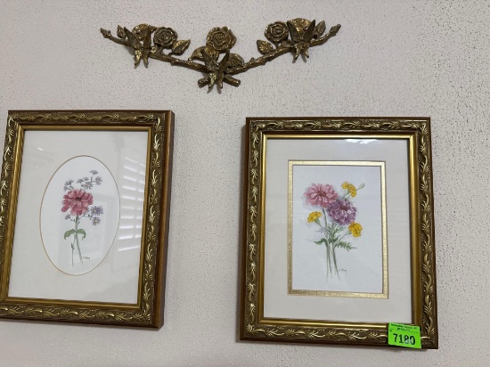 2 Pictures wall hanging; floral wall decor