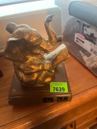 elephant book end
