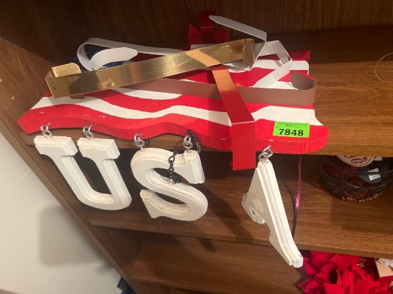 American flag decor and wall hangers