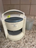 Black and Decker automatic jar opener