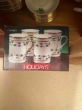 holly holiday mugs