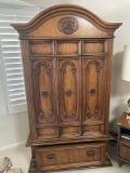 armoire stand