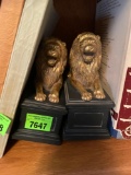 two lion book ends