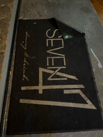 seven 47 floor mat