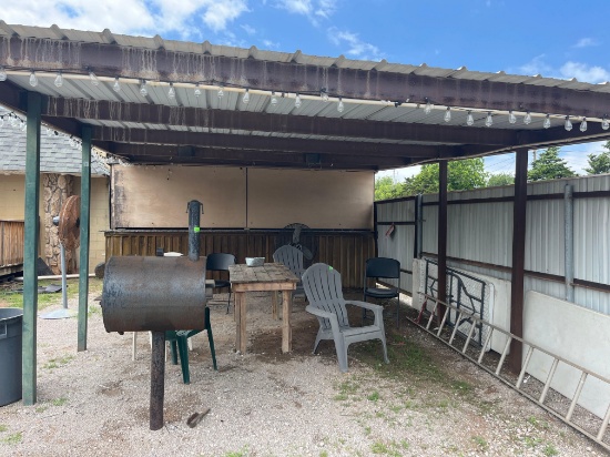 Metal carport 20ft long 15ft wide