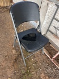 folding plastic chairs
