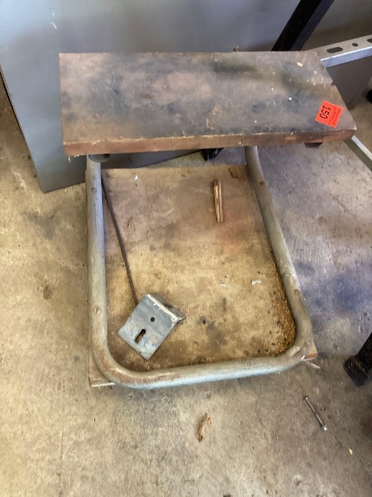 Shop stool