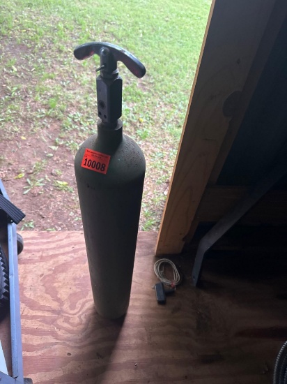 Oxygen tank