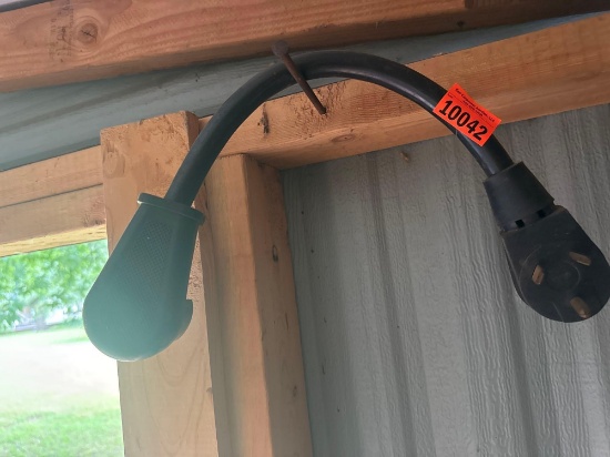 Extension cord plug