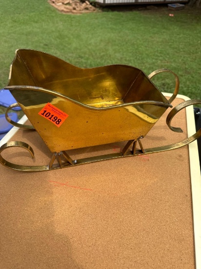 Metal sleigh