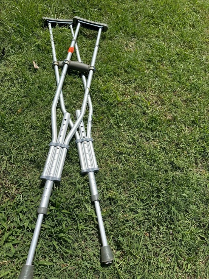 Crutches'