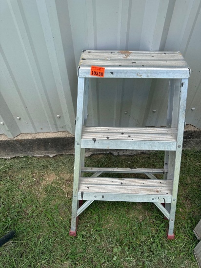 Aluminumstep ladder