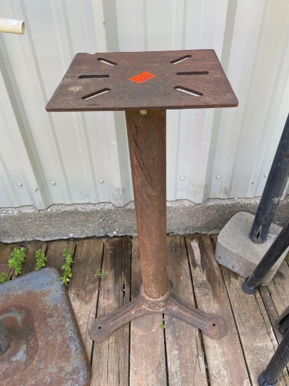 Grinder stand *BUYER IS RESPONSIBLE FOR LOADING*