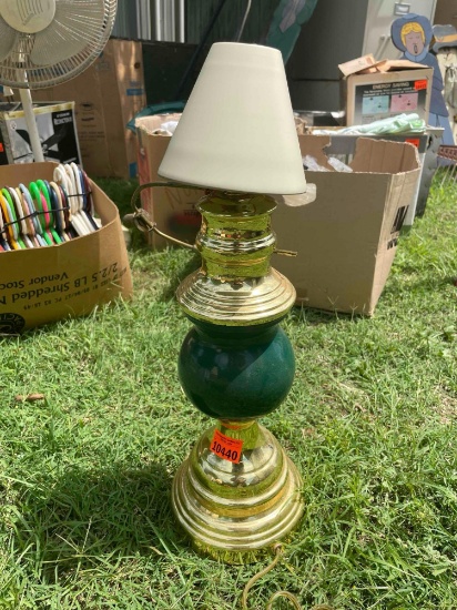 Lamp and small lamp shade
