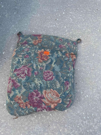 Seat cushion