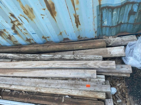 Stack of wood *BUYER IS RESPONSIBLE FOR LOADING*