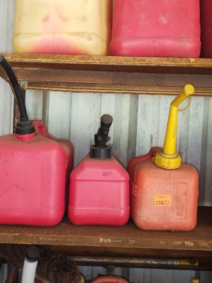 3 gas cans