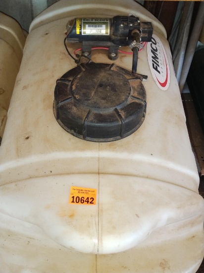 Sprayer tank