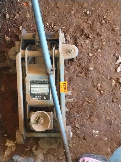 Floor jack