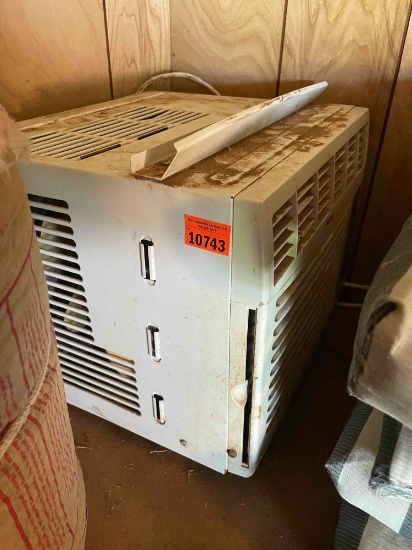 Window air conditioning unit
