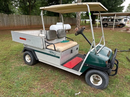 Club car Does have flat tires Condition unknown *BUYER IS RESPONSIBLE FOR LOADING*
