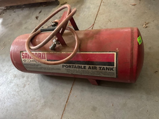 Portable air tank