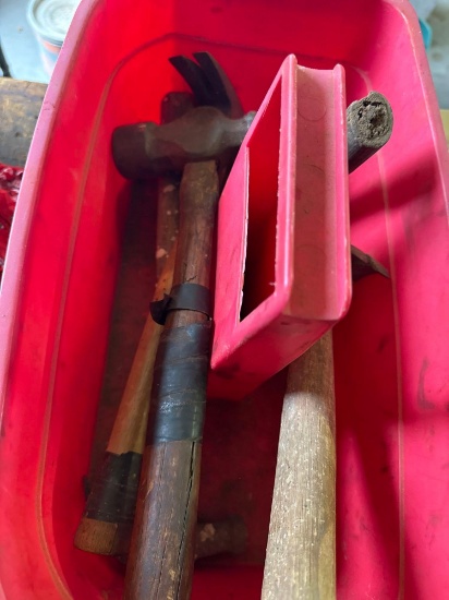 Caddie with multiple hammers