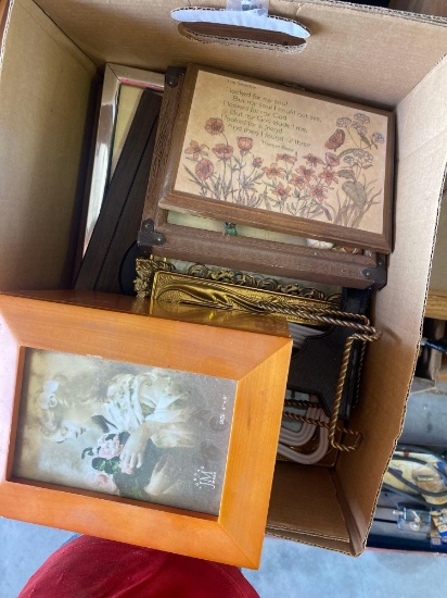 Lot of picture frames
